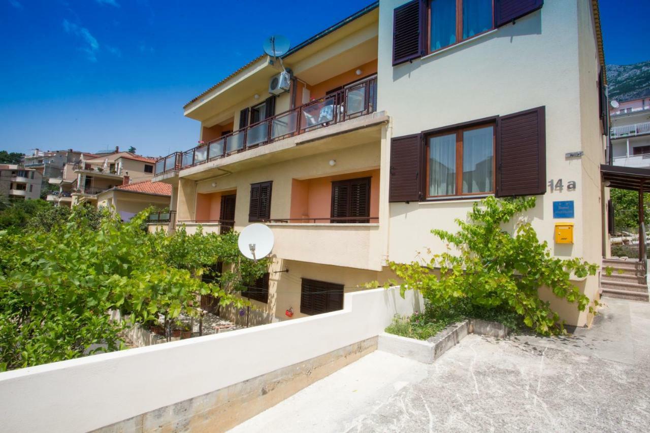 Apartments Mihic Makarska Exterior photo