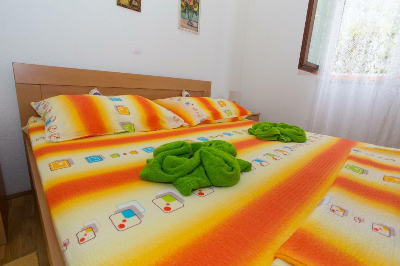Apartments Mihic Makarska Exterior photo