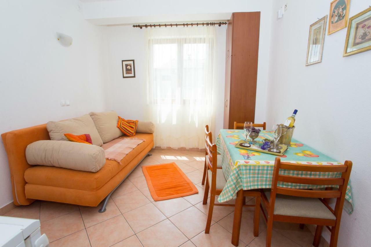 Apartments Mihic Makarska Exterior photo